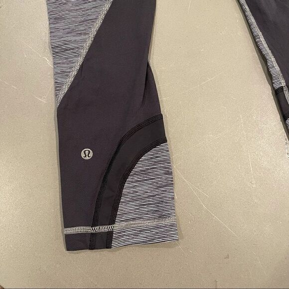 Lululemon Black/Grey Striped Cropped Leggings Size 4 - Picture 5 of 8
